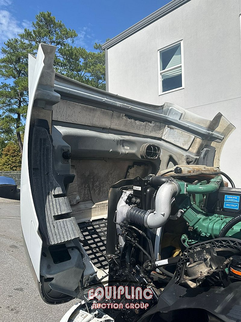 2014 Volvo VNL