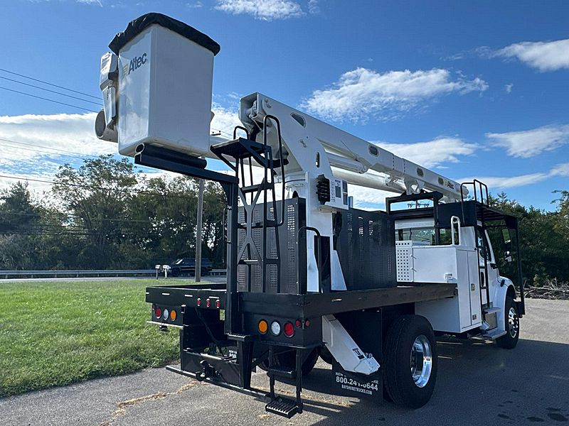 2016 Freightliner M2