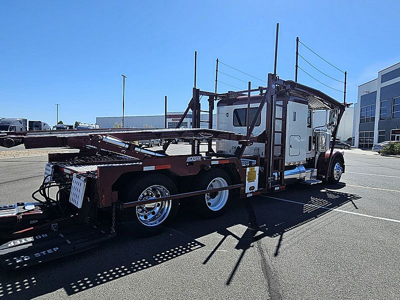 2022 Peterbilt 389