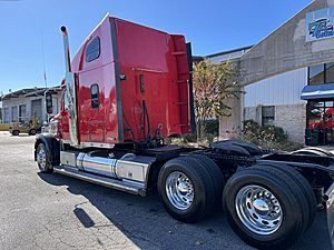 2015 Freightliner CORONADO 132