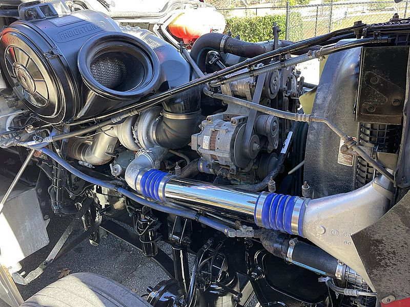 2015 Freightliner CORONADO 132