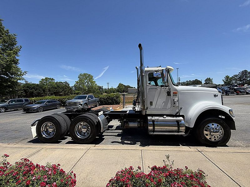 2011 International 9900