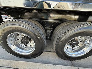 2015 Mack GU713