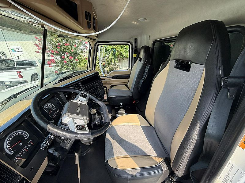 2015 Mack GU713