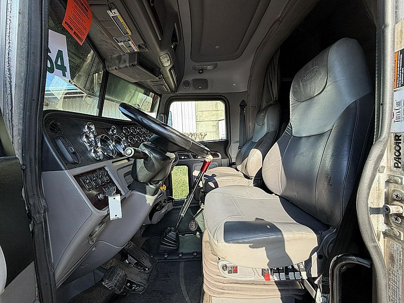 2020 Peterbilt 389