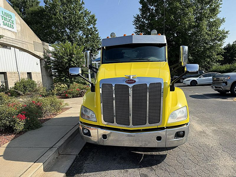 2017 Peterbilt 579