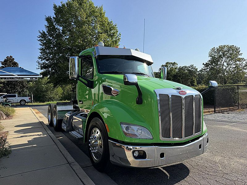 2017 Peterbilt 579