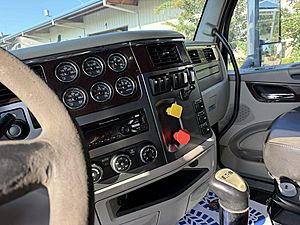 2017 Peterbilt 579