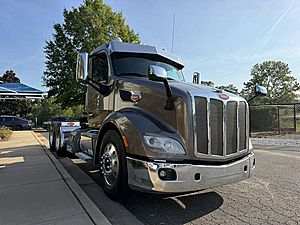 2017 Peterbilt 579