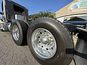 2017 Peterbilt 579