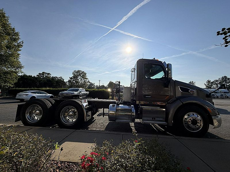 2017 Peterbilt 579