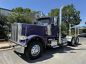 2016 Peterbilt 389 - Day Cab