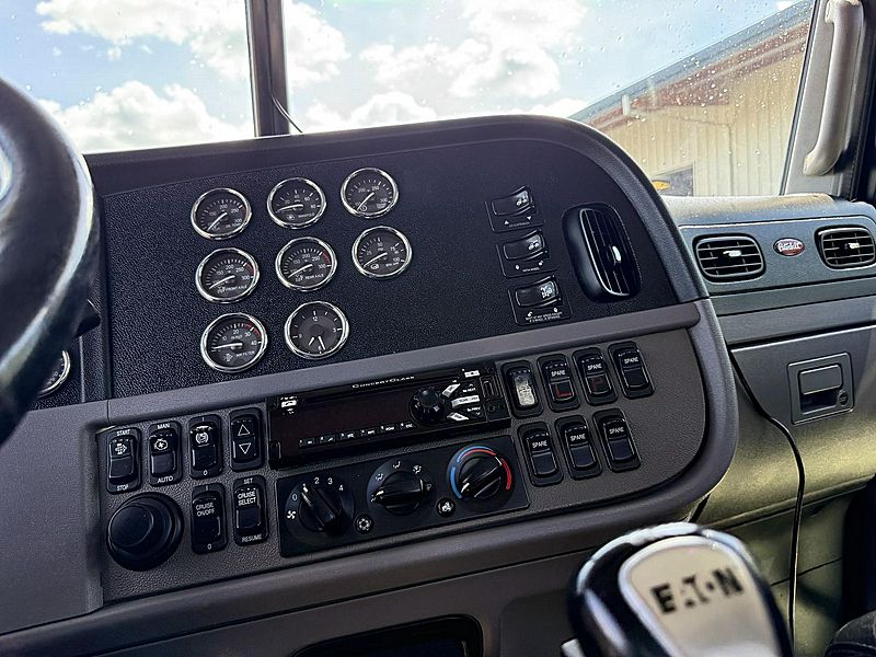 2016 Peterbilt 389