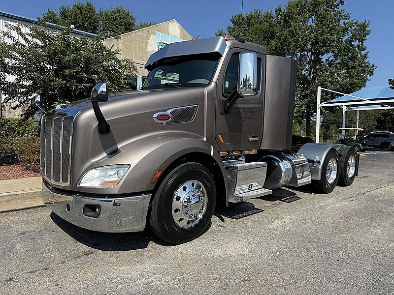 2017 Peterbilt 579