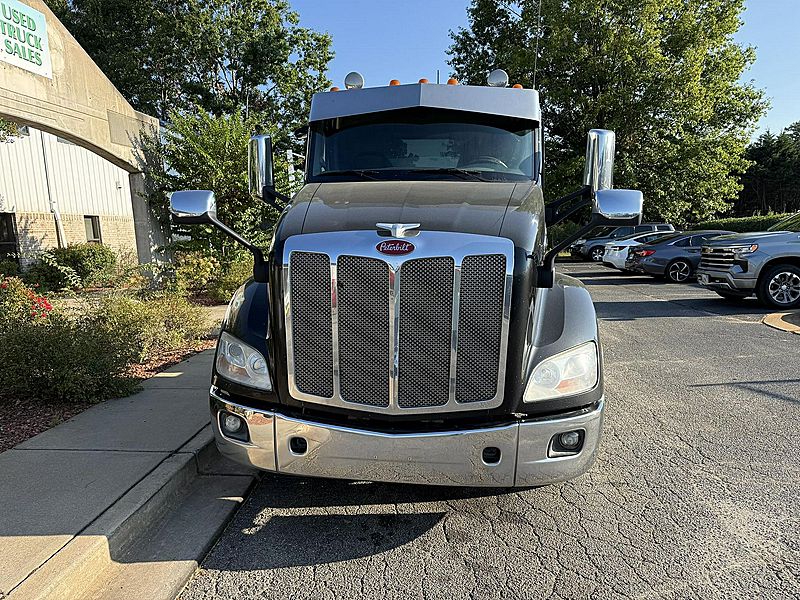 2017 Peterbilt 579