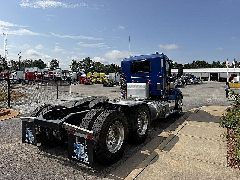 2017 Peterbilt 579