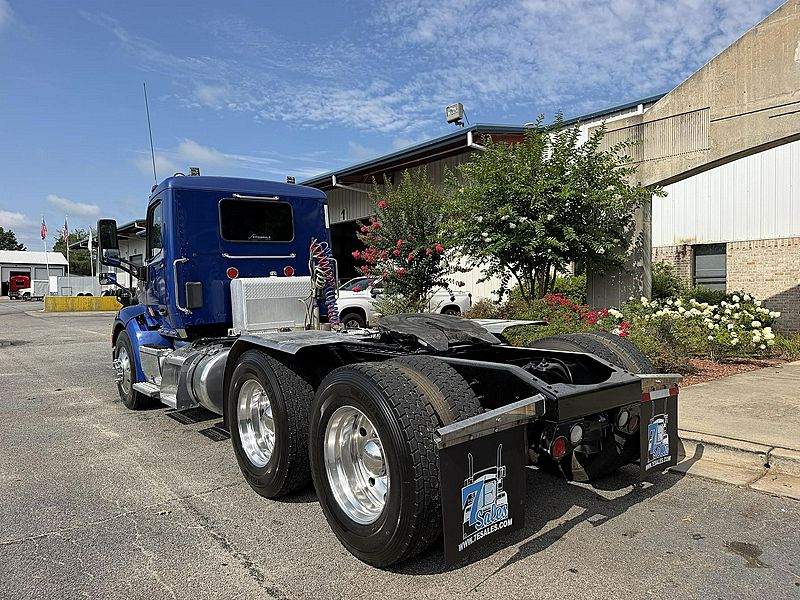 2017 Peterbilt 579