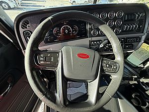 2023 Peterbilt 389