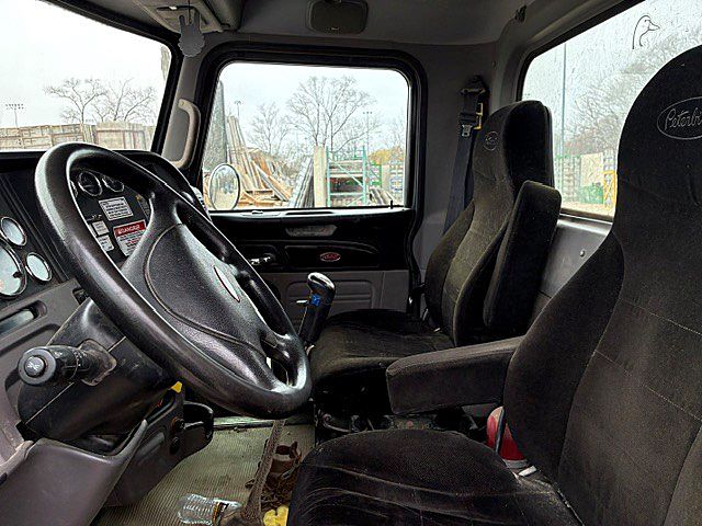 2015 Peterbilt 367