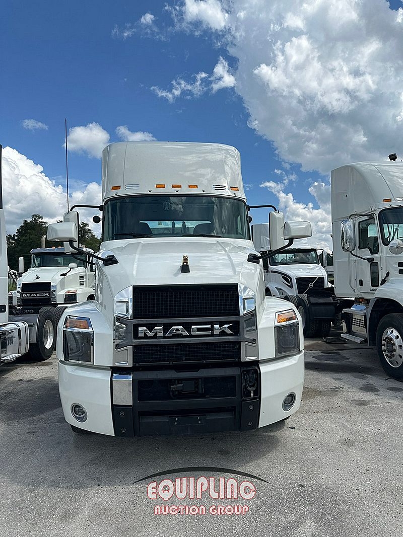 2020 Mack Anthem 64T
