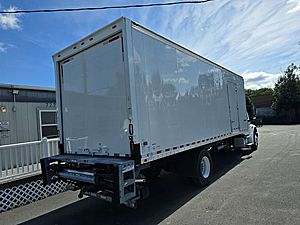 2015 Freightliner M2 106