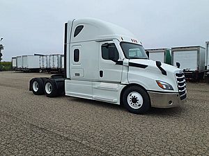 2022 Freightliner Cascadia - Sleeper Truck