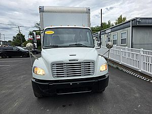 2019 Freightliner M2 106 - Box Van