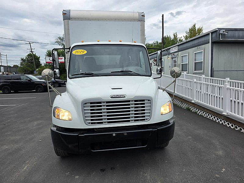2019 Freightliner M2 106