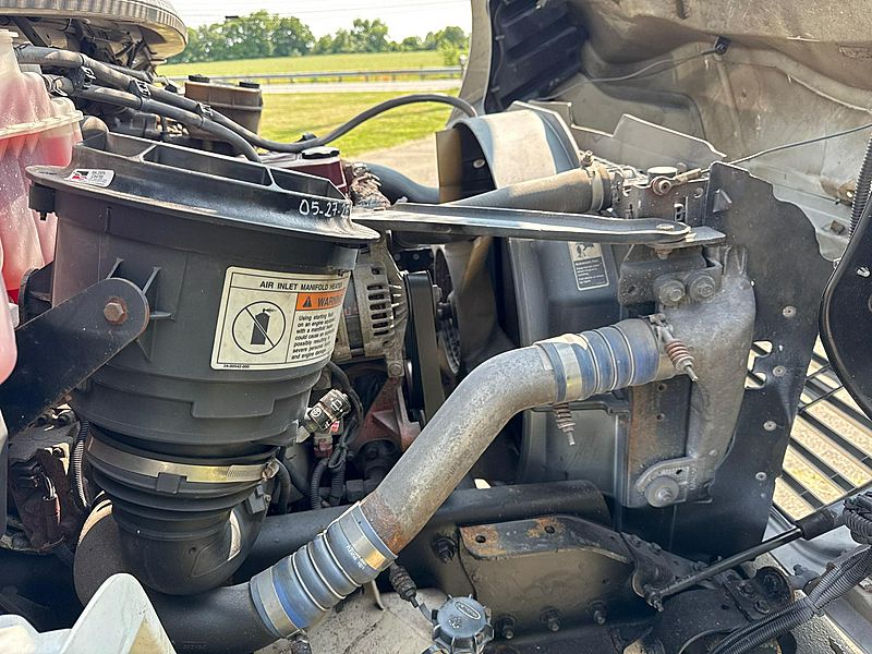 2012 Freightliner M2 106