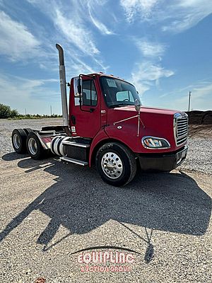 2011 Freightliner M2 - Day Cab