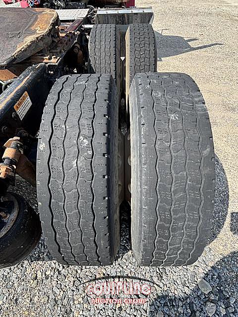 2011 Freightliner M2
