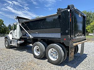 2023 Mack GR64F