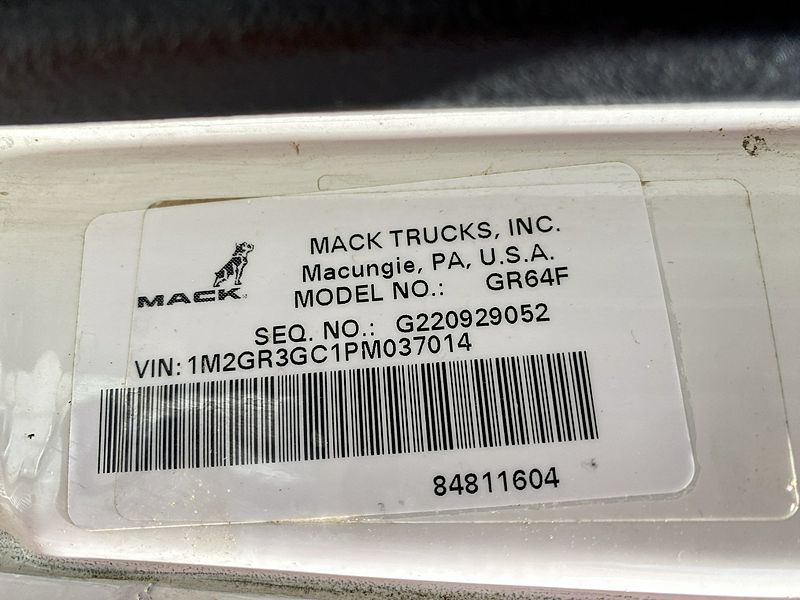 2023 Mack GR64F
