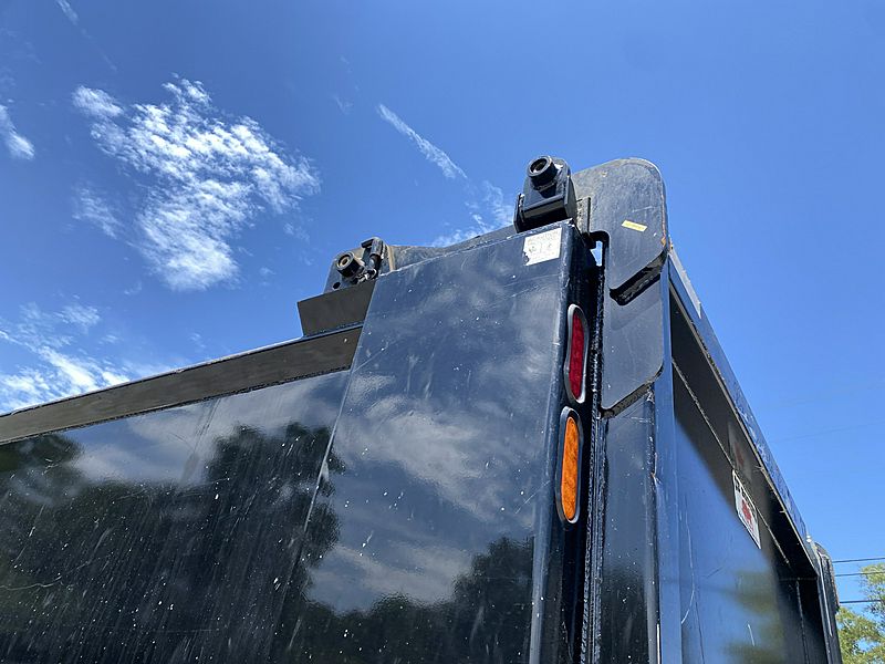 2023 Mack GR64F