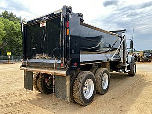 2023 Mack GR64F