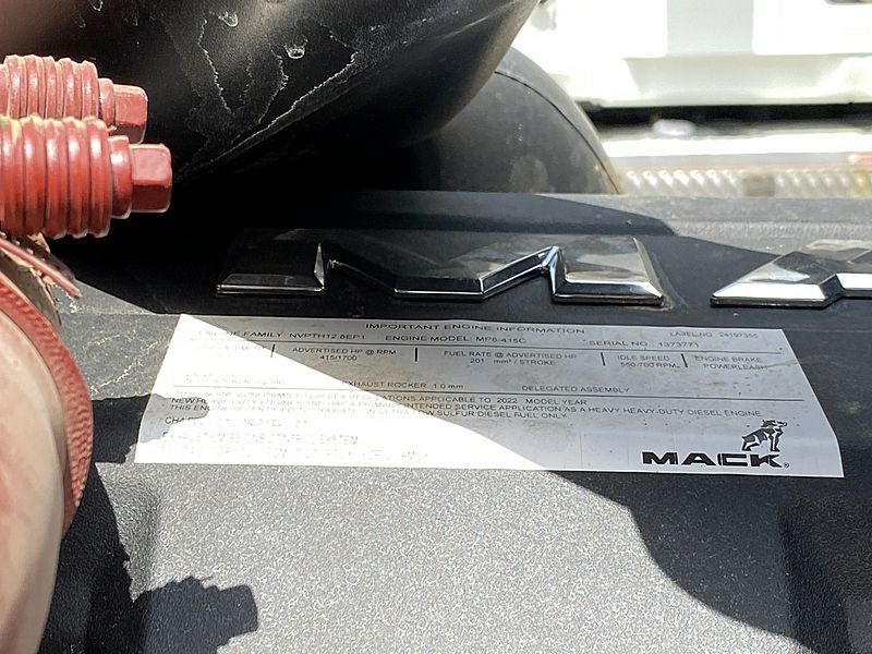 2023 Mack GR64F