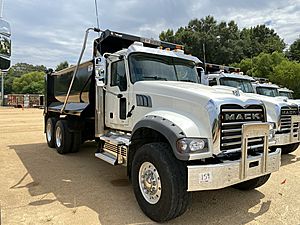 2023 Mack Granite GR64F - Dump Truck
