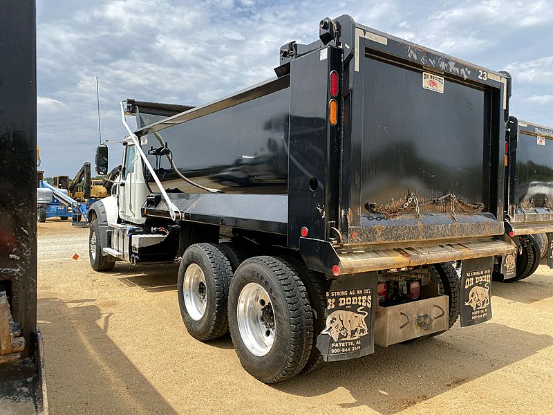 2023 Mack GR64F