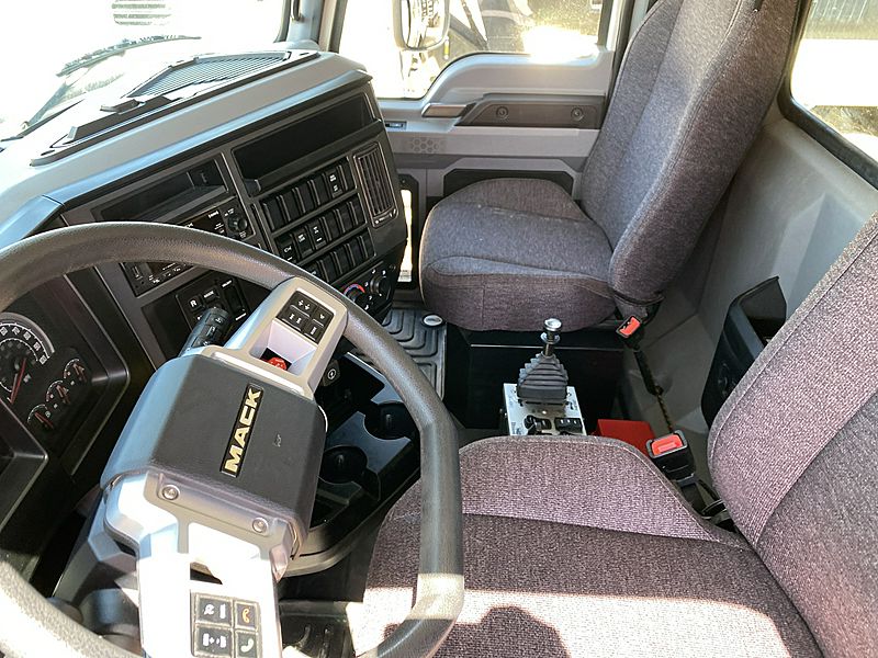 2026 Mack GR64F