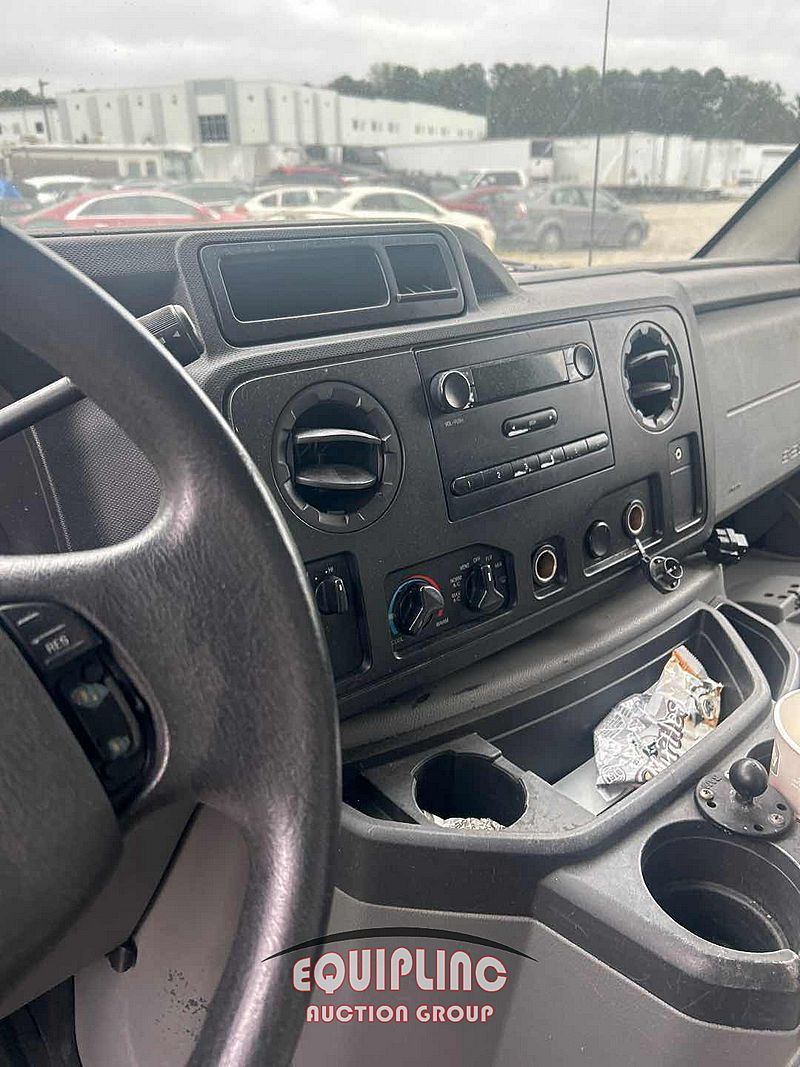 2013 Ford E350