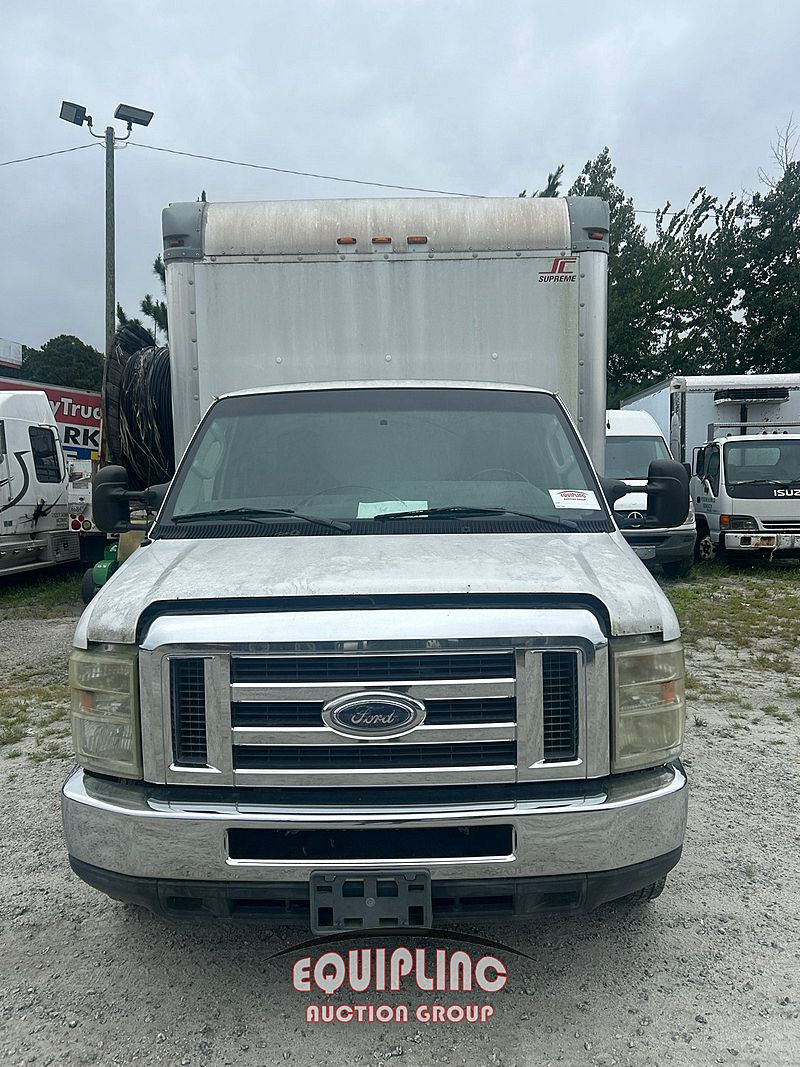 2013 Ford E350