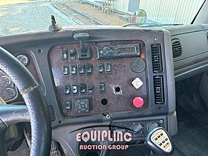 2011 Freightliner M2