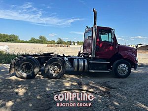 2011 Freightliner M2