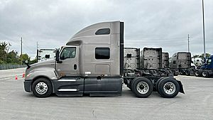 2022 International LT