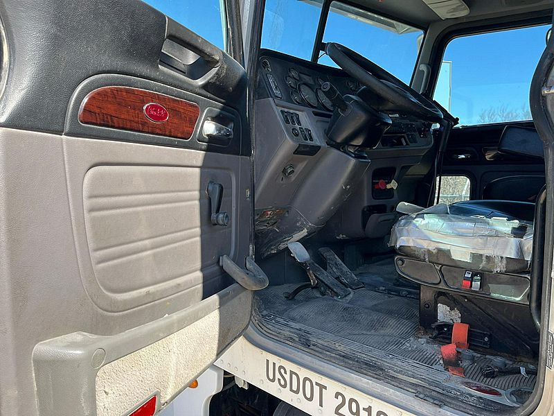 2013 Peterbilt 367