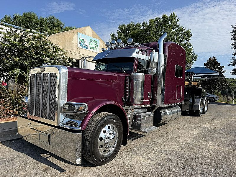 2015 Peterbilt 389