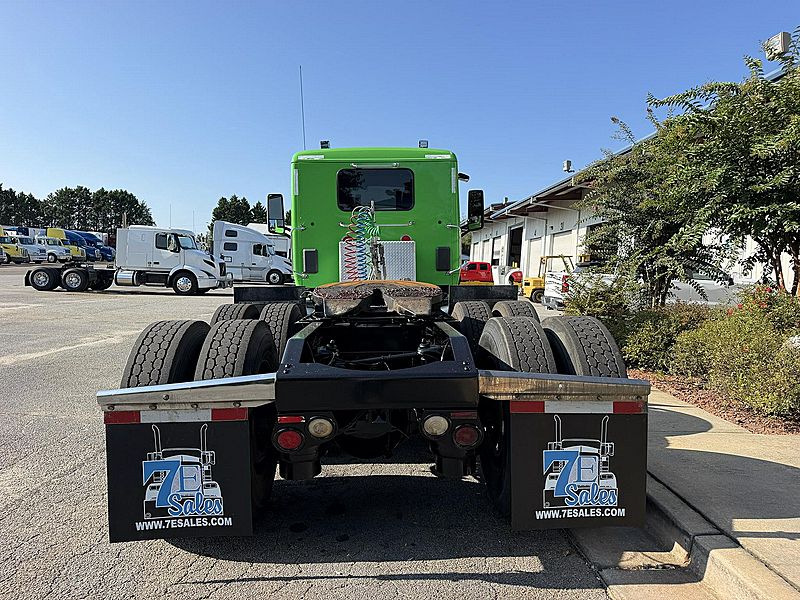 2017 Peterbilt 579