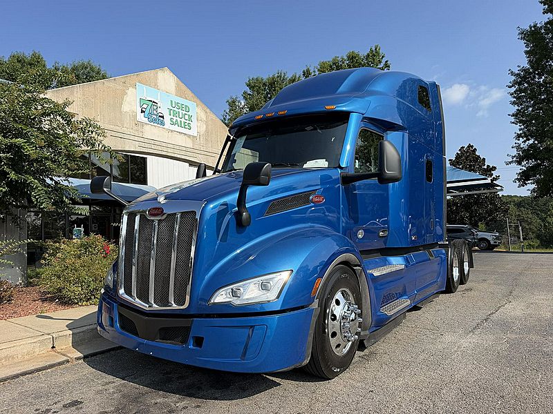 2023 Peterbilt 579