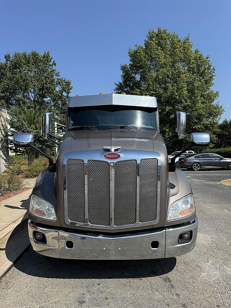 2017 Peterbilt 579