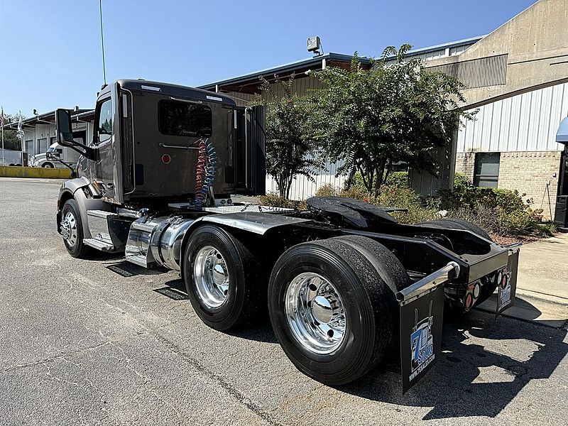 2017 Peterbilt 579